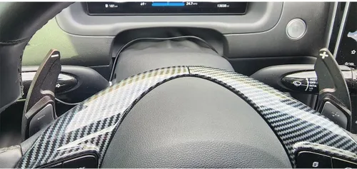 Miniatura 6 de Ruihe Funda de volante de color de fibra de carbono moldura apta para Hyundai Elantra, Santa Cruz, Tucson 2021-2025 diseño universal y accesorio