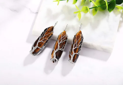 Miniatura 4 de XIANNVXI Collar con colgante de luna creciente envuelta en alambre con forma de árbol de la vida Collar con piedras de cristal curativo de reiki