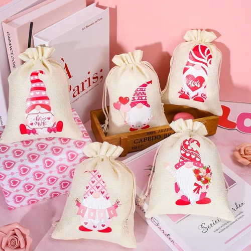 Miniatura 4 de Whaline 24 bolsas de regalo de arpillera para el día de San Valentín, diseño de gnomo rosa, bolsas de dulces con cordón de cordón, bolsas de lino