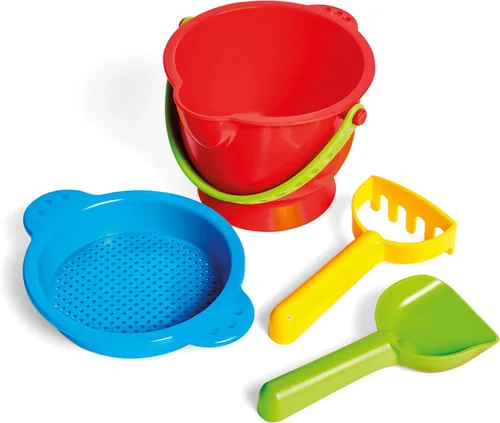 Hape Beach Basics - Juego de juguetes de arena, incluye tamiz de cubo, rastrillo y pala, juguetes de arena para niños de 18 meses y más