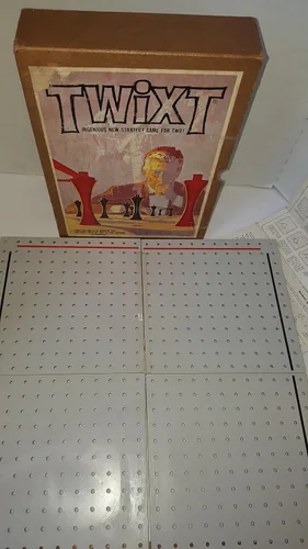 Miniatura 2 de TWIXT. Ingenioso nuevo juego de estrategia para dos. (1962)