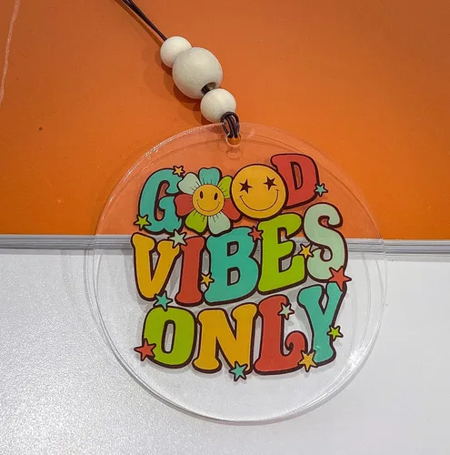 Miniatura 6 de Talataca Good Vibes Only - Adorno plano 2D para automóvil y cuentas de madera, retro vintage feliz cara sonriente con cuentas accesorios para espejo