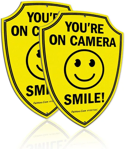 Faittoo Señal de sonreír You're On Camera, letreros de videovigilancia al aire libre, paquete de 2, señal de advertencia reflectante de aluminio de