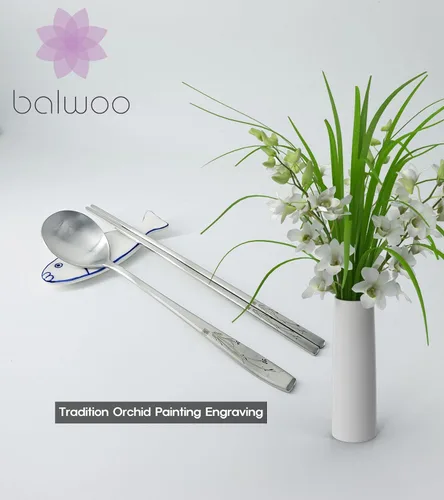 Miniatura 4 de [1 Set] [Hecho en Corea] Juego de palillos de cuchara de arroz pegajosa de estilo coreano con diseño de orquídea, juego de cubiertos de acero