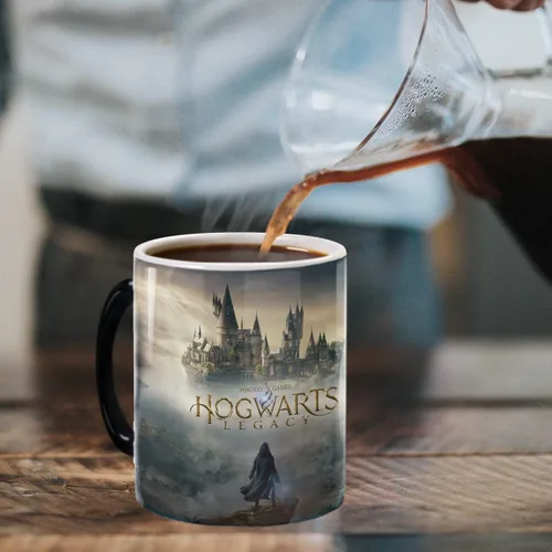 Miniatura 7 de Morphing Mugs Hogwarts Legacy Obra de arte oficial – Mundo mágico de Harry Potter – Una taza de cerámica que cambia de color de 11 oz – Imagen