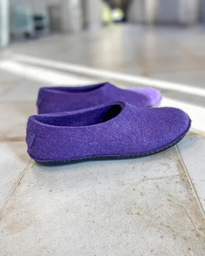 Miniatura 2 de Women's Handmade Felted Wool Home Shoes with Leather or Rubber Soles