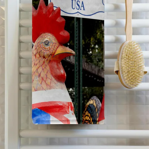 Miniatura 2 de 3dRose Toalla de baño de mano para piscina de 22 x 30 - Estados Unidos, Florida, Miami, Little Havana, Esculturas de gallo y letrero. Signos