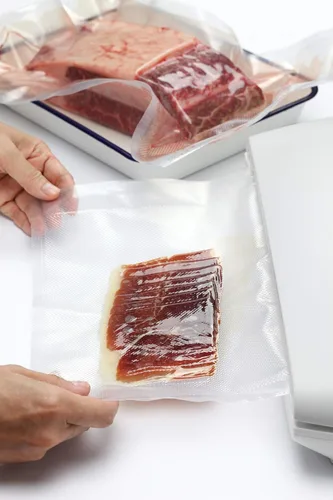 Miniatura 2 de Bolsas selladoras al vacío en rollo de 11 pulgadas x 50 pies para guardar alimentos y Sous Vide, sin BPA, bolsas de almacenamiento de alimentos