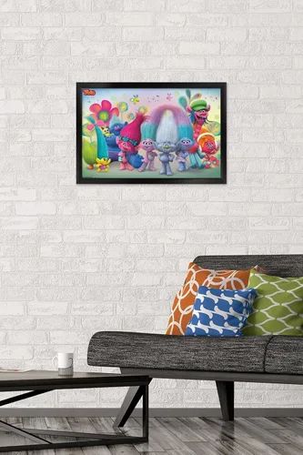 Miniatura 2 de Trends International DreamWorks Trolls - Póster de pared de grupo, 14.725 x 22.375 pulgadas, versión enmarcada de madera de granero
