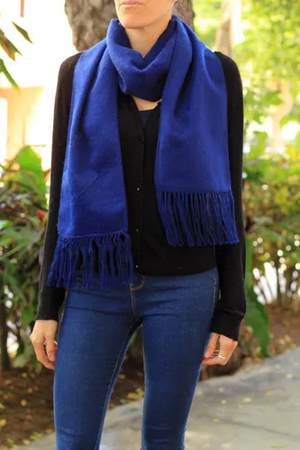 Miniatura 2 de TINKUY PERU - Lana de alpaca peruana - Unisex tejido flecos cepillado bufanda
