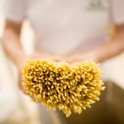 Miniatura 4 de Rustichella d'Abruzzo Bucatini - Pasta italiana clásica con agujero, 2 unidades, 17.64 oz cada una, perfecta para salsa Amatriciana, pasta artesanal