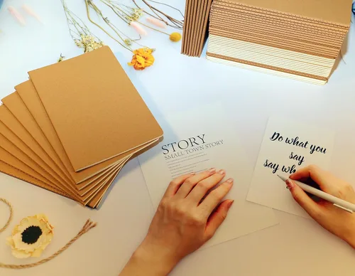 Miniatura 4 de Paquete de 16 cuadernos de papel kraft, 60 páginas, 8.3 x 5.5 pulgadas, cuadernos A5 para trabajo, viajes, negocios, escuela y más - Cuaderno