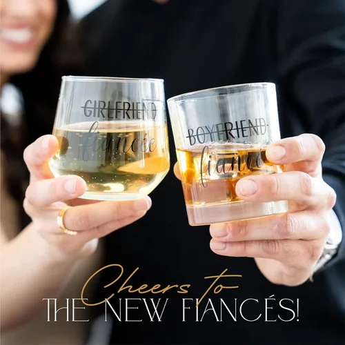 Miniatura 4 de Regalos de Compromiso Newlywoo para Parejas - ¡Regalo Único de Prometido para Él o Ella! Vasos de Vino de Whiskey con Tapón de Vino de Diamante