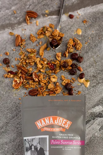 Miniatura 6 de Nana Joes Granola Serie Paleo Arándano, mantequilla de almendras y nuez Hecho a mano sin gluten, vegano, saludable, orgánico, a base de plantas