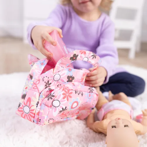 Miniatura 7 de melissa & doug Mine to love set cambiador de pañales con bolsa, toallitas, accesorios., Versión estándar, 1, Multicolor