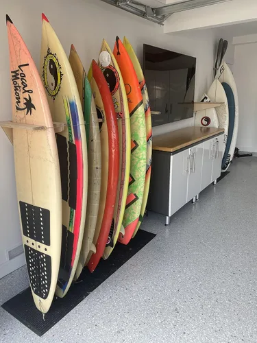 Miniatura 2 de Estante de pared para tablas de surf Freestyle