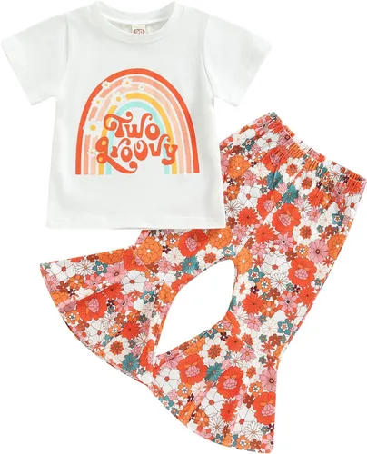 YOKJZJD Conjunto de camiseta de manga corta con estampado floral arcoíris y pantalones acampanados para niñas pequeñas