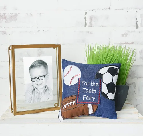 Miniatura 3 de C&F Home Mini almohada bordada con bolsillo para niños y niñas, diseño de hadas de dientes, pequeña almohada decorativa de 6 x 6 pulgadas