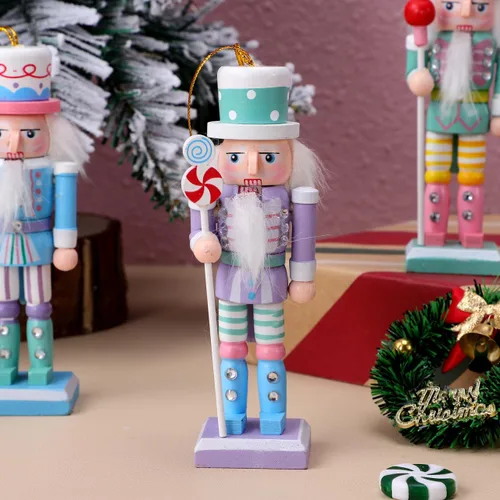 Miniatura 5 de Amosfun 4 adornos de cascanueces de madera – 4.7 in de alto soldado cascanueces figuras pastel cascanueces adorno colgante de árbol