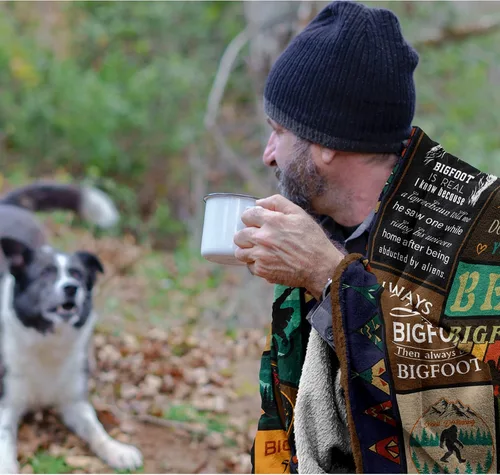 Miniatura 4 de Regalos de Bigfoot, Regalos de Sasquatch para Hombres y Mujeres, Regalos de Escondite Manta Bigfoot, Regalos de Navidad y Cumpleaños para Amantes