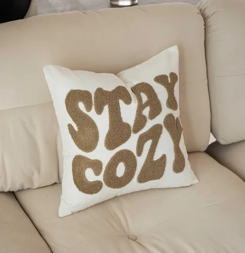 Miniatura 7 de Funda de almohada decorativa bordada Stay Cozy en rosa, solo funda de 18 pulgadas x 18 pulgadas