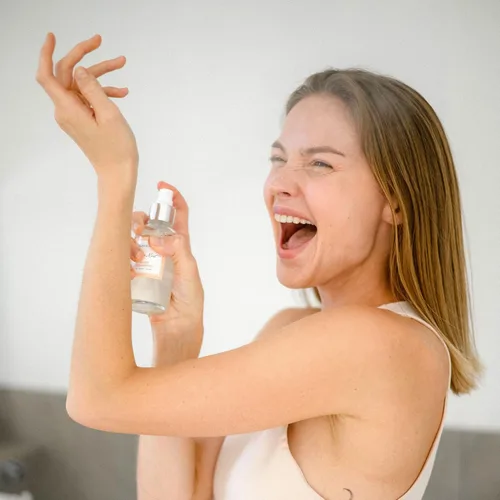 Miniatura 7 de Olivia Care Spray corporal hecho con aroma natural de clementina dulce, refrescante, calmante, refrescante e hidratante, elimina el olor con aroma