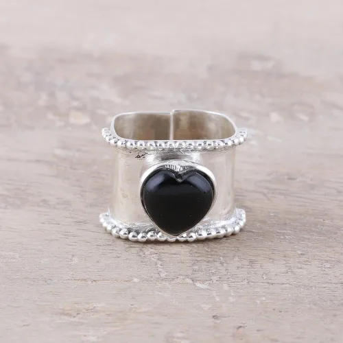 Miniatura 5 de NOVICA Onyx Anillo en forma de corazón de plata de ley 925, Romance Beckons