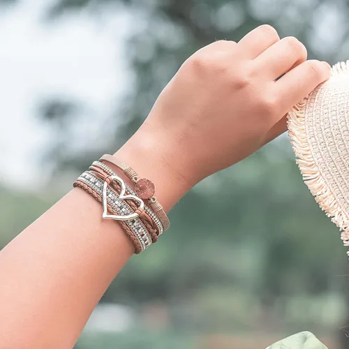 Miniatura 8 de FANCY SHINY Pulseras de cuero con forma de corazón, apilables, bohemias, pulseras de diamantes de imitación de resina de moda con cierre magnético