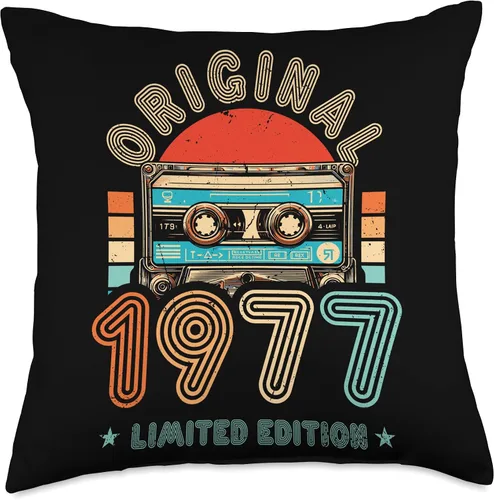 Miniatura 4 de Retro Limited Edition 1977 Cassette Tape 47th Birthday Throw Pillow