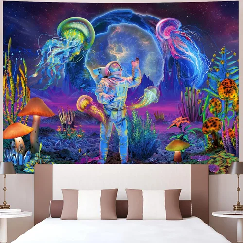 Miniatura 3 de Heopapin - Tapiz de astronauta de luz negra con medusas, tapices de hongos estilo trippy, plantas de fantasía reactivas a UV, tapiz de pared Medusa