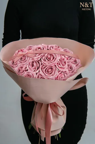 Miniatura 126 de N&T NIETING Flores artificiales, rosas artificiales de color rosa intenso, 50 piezas de flores falsas con tallo para ramos de boda DIY, centros