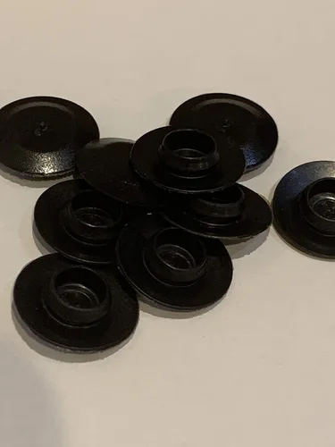Miniatura 6 de 3/8" (0.375 inch) Cuerpo de plástico negro de montaje empotrado y tapón de agujero de chapa - Cantidad 25