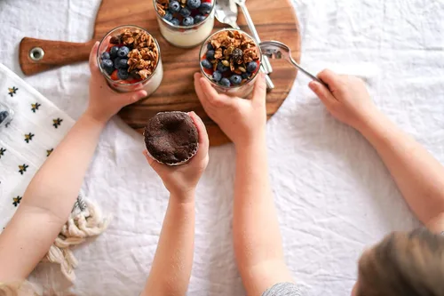 Miniatura 6 de Nana Joes Granola Sunset Blend Nuez, morera y coco Hecho a mano sin gluten, vegano, saludable, a base de plantas, orgánico, sin azúcar refinado