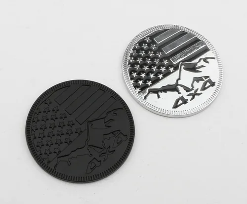 Miniatura 4 de Insignia Squatch estilo bandera de EE. UU., emblema de letras 4×4 de metal para auto, compatible con Jeep Wrangler Cherokee y varios autos