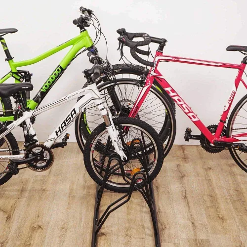 Miniatura 8 de CyclingDeal Soporte de estacionamiento en el suelo para bicicletas - para bicicleta de montaña MTB y bicicleta de carretera - Almacenamiento