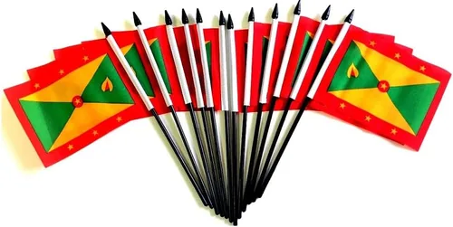 Miniatura 82 de Paquete de 12 banderas de escritorio de oficina en miniatura de poliéster internacional de 4 x 6 pulgadas, 1 docena de banderas pequeñas de 4 x 6