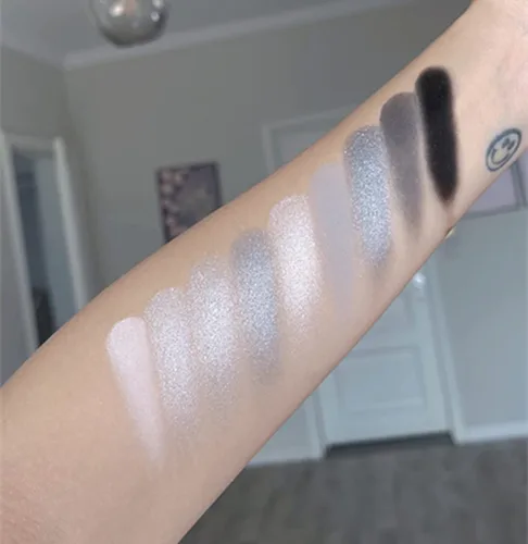 Miniatura 5 de Go Ho Paleta de sombra de ojos ahumada negra, gris y plateada, paleta de maquillaje de ojos mate y brillante, paleta de sombra de ojos gótica