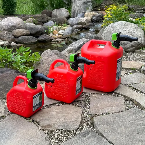 Miniatura 12 de Scepter FR1G152 - Recipiente de combustible con boquilla SmartControl a prueba de derrames y extensor de boquilla adicional de regalo, bidón rojo