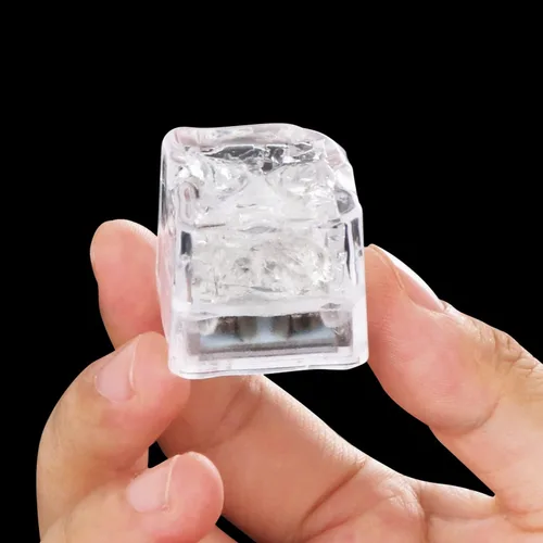 Miniatura 7 de Cubos de hielo iluminados para bebidas, 48 cubos de hielo LED azules activados por líquidos, que brillan en la oscuridad, cubos de hielo