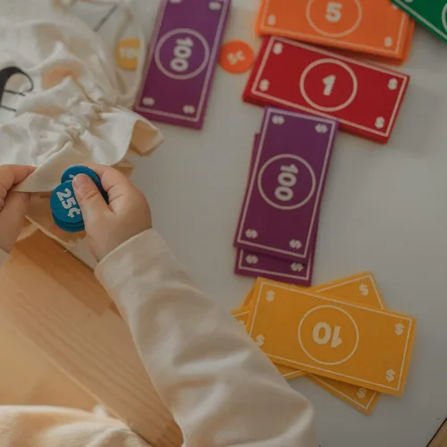 Miniatura 6 de Good Ground Juego de simulación para niños de fieltro educativo Montessori juguete dólares billetes monedas, billetera, juego de conteo para niños