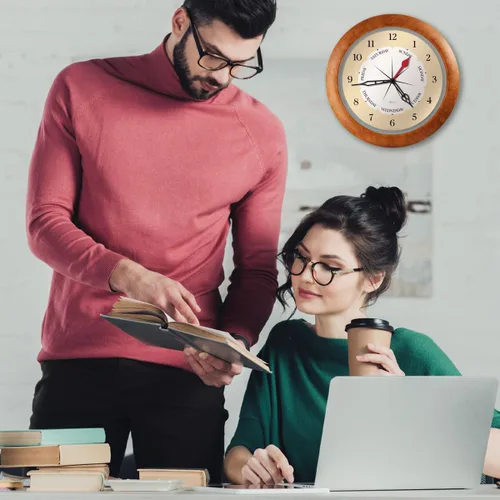 Miniatura 8 de Reloj de pared de hora y día de la semana con marco de acento de arce de 13.5 pulgadas, regalo de jubilación ideal para hombres y mujeres, reloj