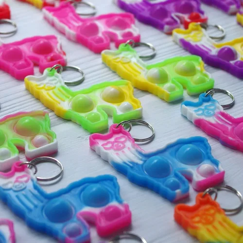 Miniatura 7 de Paquete de 30 llaveros de alpaca con diseño de arcoíris a granel, lindas llamas, de alpaca, regalo de burbujas para adultos, niños y niñas, regalos