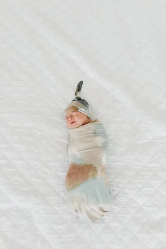Miniatura 61 de Copper Pearl Gorro de bebé con nudo superior elástico suave Millie