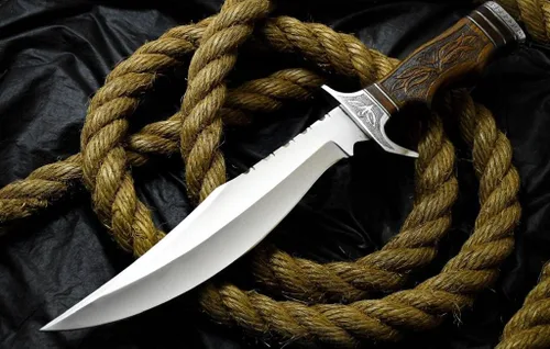 Miniatura 3 de 2a's Knives Cuchillo Bowie de acero D2 hecho a mano con funda, este cuchillo de corte tiene mango de madera grabado a mano.