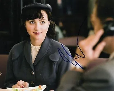 Zoe Kazan firmó una fotografía de película 8x10 de Revolutionary Road con coa #ZK2
