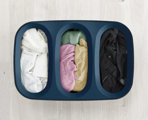 Miniatura 2 de Joseph Joseph Tota Trio - Cesto separador para ropa sucia de 90 litros/23.8 galones con tapa, 3 bolsas de lavado extraíbles con asas - Negro Azul