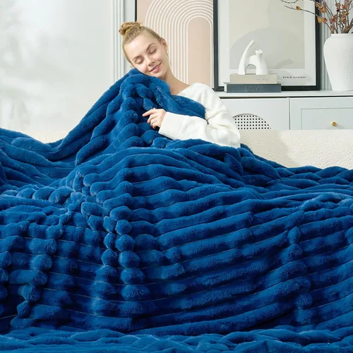 Miniatura 68 de Cozy Bliss Manta de Tiro de Piel Sintética para Sofá, Manta de Felpa Acogedora y Cálida a Rayas para Sofá Dormitorio Sala de Estar, 50 x 60 Pulgadas