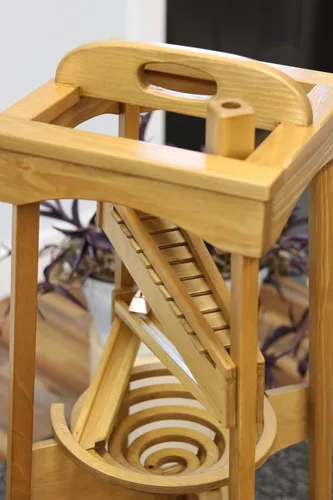 Miniatura 3 de Pyramid - Juguete de madera con diseño de torre de mármol, 39 pulgadas de alto, paquete de canicas incluido (acabado de mancha de cosecha)