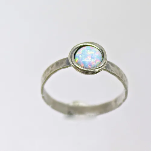 Miniatura 58 de Anillo de plata de ley con piedras preciosas para mujer, anillo apilable de piedra martillada, anillo de piedra natal