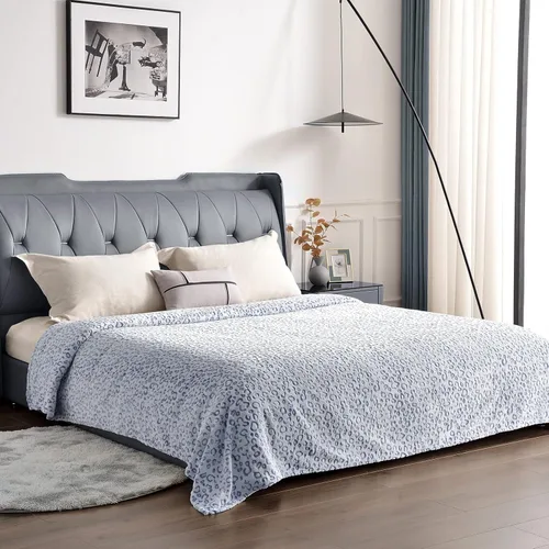 Miniatura 3 de PLEASANT BOULEVARD Manta de Forro Polar con Estampado de Leopardo, Colcha de Microfibra Suave Liviana Acogedora y Cálida Premium para Sofá y Cama